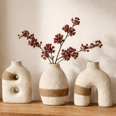 Ensemble de vases en céramique avec enveloppe en lin